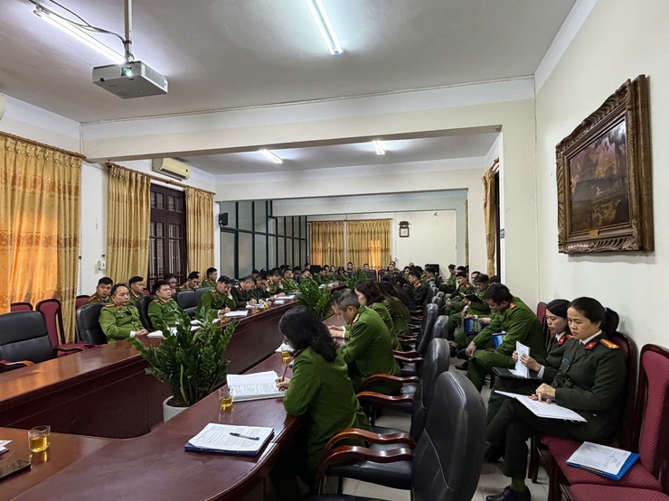 Quyết tâm hoàn thành xuất sắc cao điểm tấn công, trấn áp tội phạm- Ảnh 2.