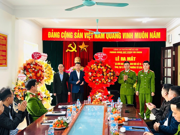 Đội Chữa cháy và Cứu nạn cứu hộ khu vực số 16 ra mắt Cơ sở 2 tại phường Từ Liêm
- Ảnh 3.