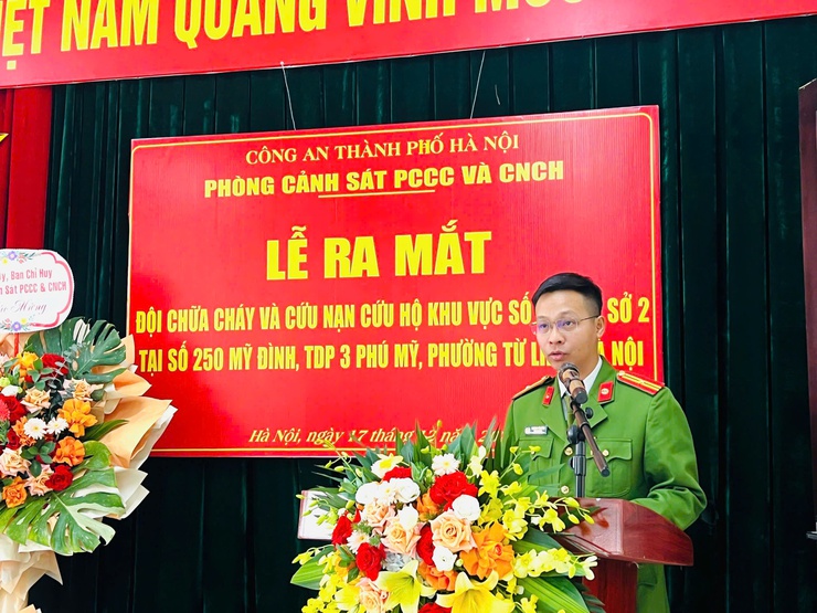 Đội Chữa cháy và Cứu nạn cứu hộ khu vực số 16 ra mắt Cơ sở 2 tại phường Từ Liêm
- Ảnh 4.