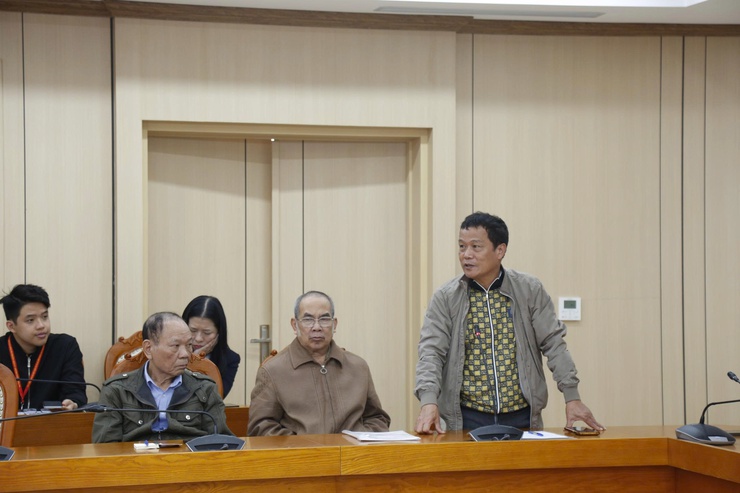 Đại biểu Quốc hội đơn vị bầu cử số 6 TP Hà Nội tiếp xúc cử tri sau Kỳ họp thứ 10- Ảnh 4.