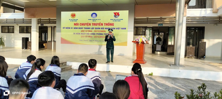 Hội CCB và Đoàn TN xã Vĩnh Thanh phối hợp với Trường Trung học cơ sở Tàm Xá tổ chức Hội nghị "Nói chuyện truyền thống nhân kỷ niệm 81 năm Ngày thành lập Quân đội Nhân dân Việt Nam"- Ảnh 3.