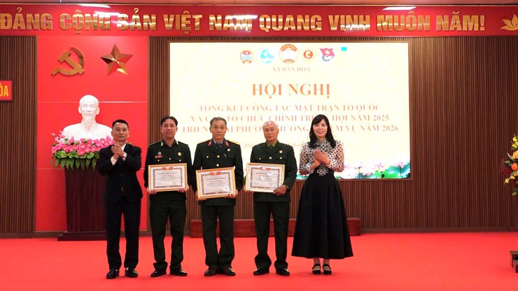 TỔNG KẾT CÔNG TÁC MTTQ VÀ CÁC TỔ CHỨC CHÍNH TRỊ – XÃ HỘI NĂM 2025
Đoàn kết – đổi mới – hướng mạnh về cơ sở, phục vụ Nhân dân
- Ảnh 1.