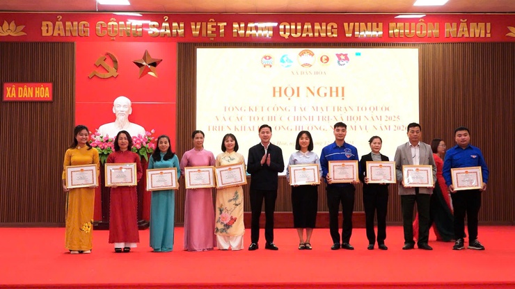 TỔNG KẾT CÔNG TÁC MTTQ VÀ CÁC TỔ CHỨC CHÍNH TRỊ – XÃ HỘI NĂM 2025
Đoàn kết – đổi mới – hướng mạnh về cơ sở, phục vụ Nhân dân
- Ảnh 13.