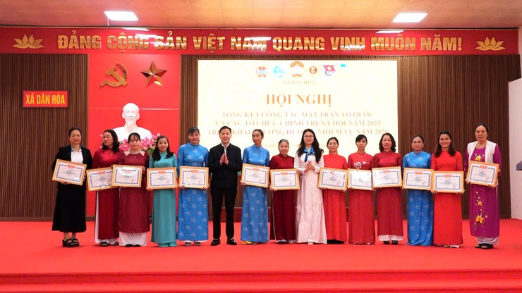 TỔNG KẾT CÔNG TÁC MTTQ VÀ CÁC TỔ CHỨC CHÍNH TRỊ – XÃ HỘI NĂM 2025
Đoàn kết – đổi mới – hướng mạnh về cơ sở, phục vụ Nhân dân
- Ảnh 17.
