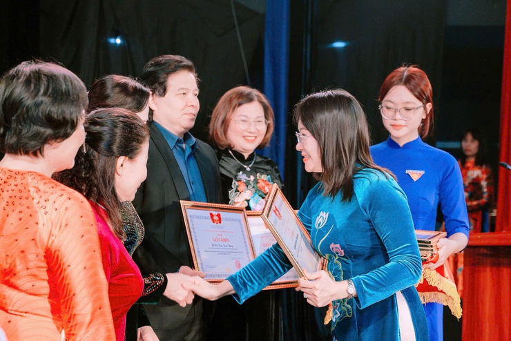 Hội nghị Tổng kết công tác Mặt trận Tổ quốc và các tổ chức chính trị - xã hội phường Hai Bà Trưng năm 2025.- Ảnh 5.