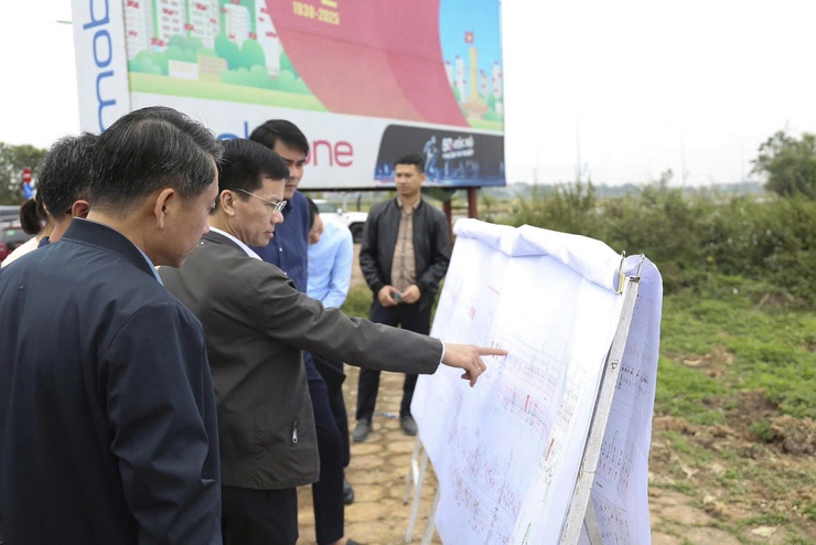 ĐẢNG ỦY XÃ SÓC SƠN TỔ CHỨC KIỂM TRA THỰC ĐỊA CÔNG TÁC GIẢI PHÓNG MẶT BẰNG DỰ ÁN NÂNG CẤP, MỞ RỘNG QUỐC LỘ 3- Ảnh 1.