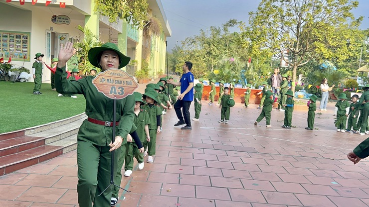 Trường Mầm non Tam Hưng A: Sôi nổi Ngày hội thể thao của các Chiến binh nhí năm học 2025-2026- Ảnh 4.