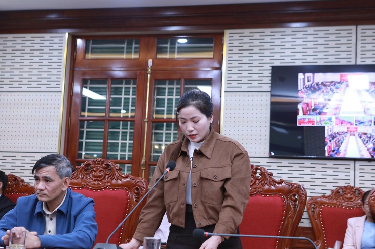 Đại biểu Quốc hội tiếp xúc cử tri đơn vị bầu cử số 7 sau Kỳ họp thứ 10- Ảnh 5.