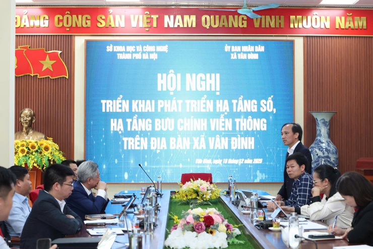 ĐOÀN CÔNG TÁC CỦA SỞ KHOA HỌC VÀ CÔNG NGHỆ THÀNH PHỐ HÀ NỘI LÀM VIỆC VỚI UBND XÃ VÂN ĐÌNH VỀ PHÁT TRIỂN HẠ TẦNG SỐ, HẠ TẦNG BƯU CHÍNH VIỄN THÔNG- Ảnh 1.