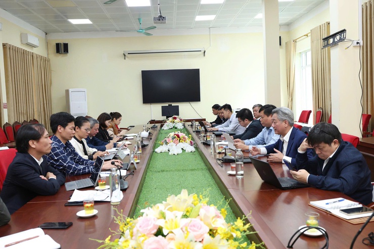 ĐOÀN CÔNG TÁC CỦA SỞ KHOA HỌC VÀ CÔNG NGHỆ THÀNH PHỐ HÀ NỘI LÀM VIỆC VỚI UBND XÃ VÂN ĐÌNH VỀ PHÁT TRIỂN HẠ TẦNG SỐ, HẠ TẦNG BƯU CHÍNH VIỄN THÔNG- Ảnh 3.