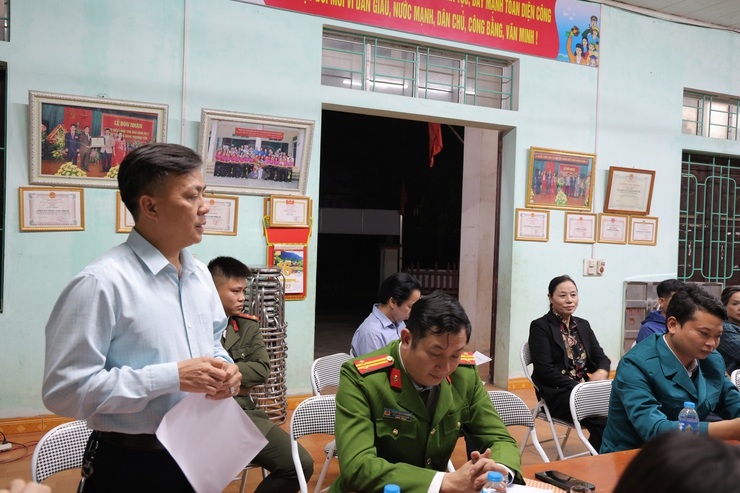 Hội nghị tuyên truyền, vận động, lắng nghe ý kiến của Nhân dân liên quan đến công tác giải phóng mặt bằng “Dự án cải tạo, nâng cấp Quốc lộ 6 đoạn Ba La – Xuân Mai” trên địa bàn xã Phú Nghĩa- Ảnh 3.