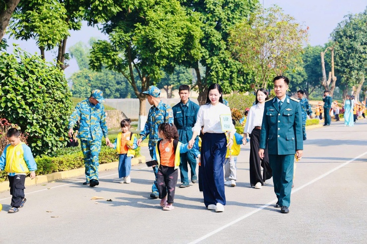 Các trường học trên địa bàn xã Phú Nghĩa tổ chức cho học sinh trải nghiệm thực tế tại Tiểu đoàn S300 – Trung đoàn 64- Ảnh 11.