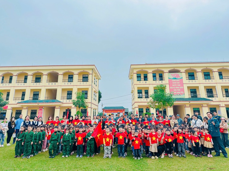 Các trường học trên địa bàn xã Phú Nghĩa tổ chức cho học sinh trải nghiệm thực tế tại Tiểu đoàn S300 – Trung đoàn 64- Ảnh 1.