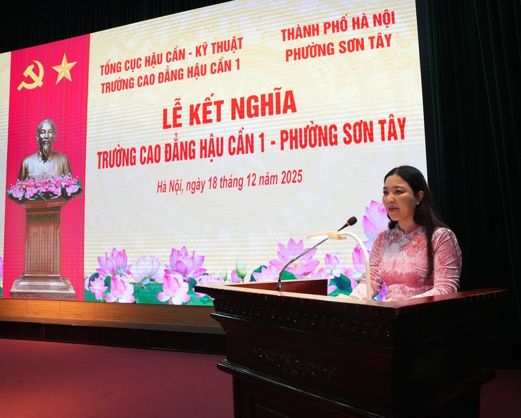BCH Quân sự phường Sơn Tây ký kết nghĩa với Trường Cao đẳng Hậu cần I- Ảnh 1.