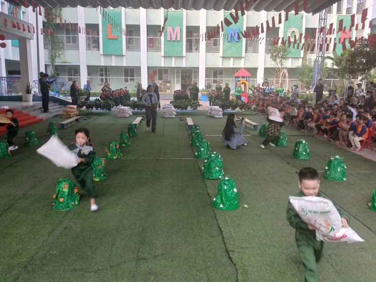 Chương trình ngoại khóa: Bé làm chiến sĩ tí hon- Ảnh 3.