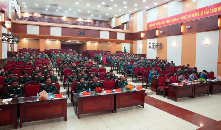 BCH Quân sự phường Sơn Tây ký kết nghĩa với Trường Cao đẳng Hậu cần I- Ảnh 2.