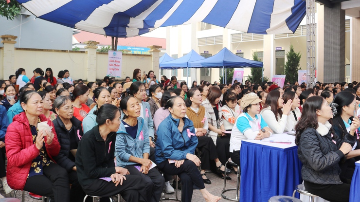 Hội LHPN Thành phố Hà Nội Truyền thông phòng ngừa ung thư vú, ung thư cổ tử cung cho phụ nữ  xã Quốc Oai- Ảnh 3.