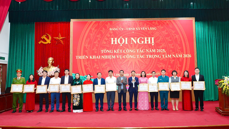 ĐẢNG ỦY – UBND XÃ YÊN LÃNG TỔ CHỨC HỘI NGHỊ TỔNG KẾT CÔNG TÁC NĂM 2025, TRIỂN KHAI NHIỆM VỤ NĂM 2026- Ảnh 5.
