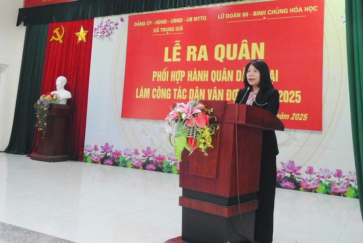 HƠN 200 CÁN BỘ, CHIẾN SĨ RA QUÂN HÀNH QUÂN DÃ NGOẠI LÀM CÔNG TÁC DÂN VẬN TẠI XÃ TRUNG GIÃ- Ảnh 2.