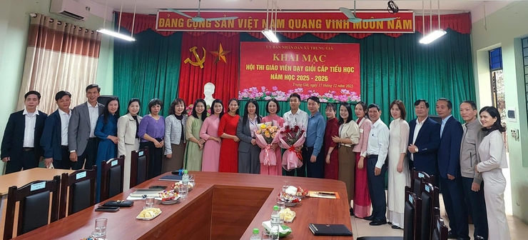XÃ TRUNG GIÃ TỔ CHỨC HỘI THI GIÁO VIÊN DẠY GIỎI CẤP TIỂU HỌC NĂM HỌC 2025–2026- Ảnh 1.