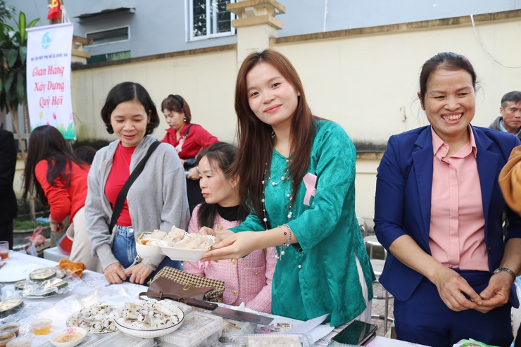 Hội LHPN Thành phố Hà Nội Truyền thông phòng ngừa ung thư vú, ung thư cổ tử cung cho phụ nữ  xã Quốc Oai- Ảnh 14.