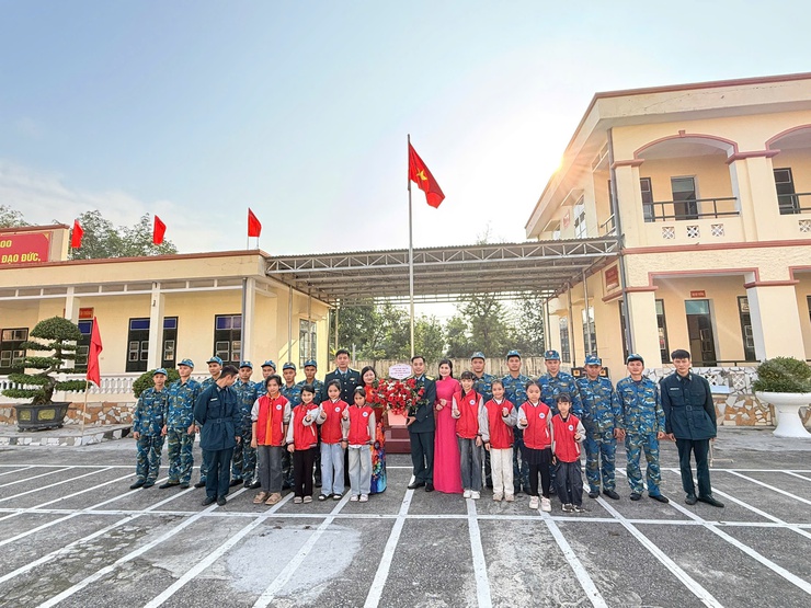 Các trường học trên địa bàn xã Phú Nghĩa tổ chức cho học sinh trải nghiệm thực tế tại Tiểu đoàn S300 – Trung đoàn 64- Ảnh 2.