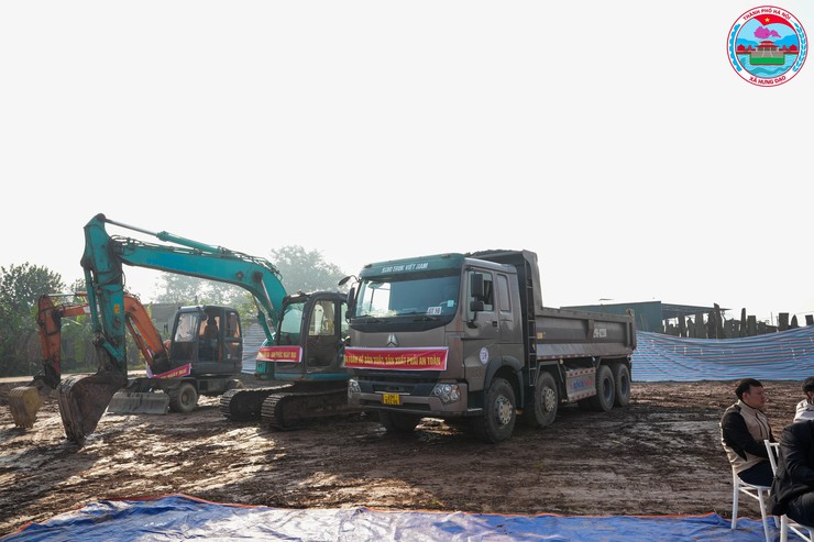 Xã Hưng Đạo long trọng tổ chức lễ khởi công xây dựng Trường THPT Cao Bá Quát- Ảnh 13.