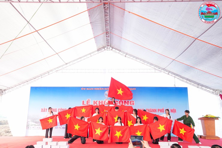 Xã Hưng Đạo long trọng tổ chức lễ khởi công xây dựng Trường THPT Cao Bá Quát- Ảnh 14.
