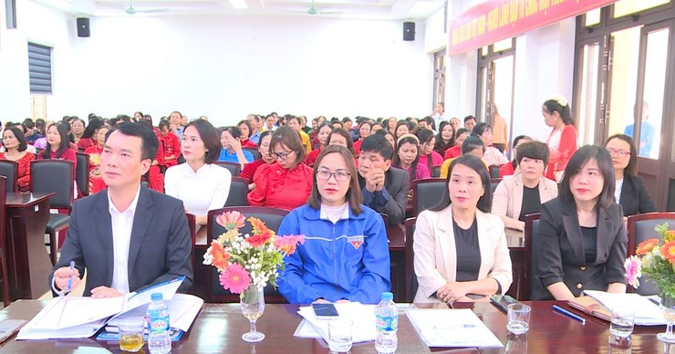 UBND xã Phúc Lộc tổ chức Tụ điểm truyền thông Tháng hành động quốc gia về dân số- Ảnh 2.