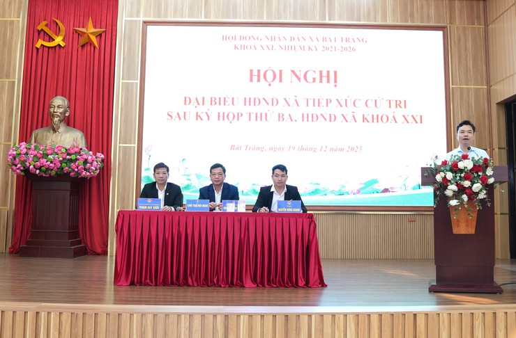 HĐND xã Bát Tràng tiếp xúc cử tri sau kỳ họp thường lệ cuối năm 2025 (Kỳ họp thứ ba)- Ảnh 2.