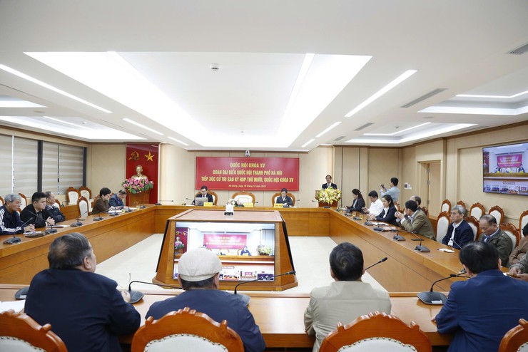 ĐẠI BIỂU QUỐC HỘI ĐƠN VỊ BẦU CỬ SỐ 6 TP HÀ NỘI TIẾP XÚC CỬ TRI SAU KỲ HỌP THỨ 10, QUỐC HỘI KHÓA XV- Ảnh 2.