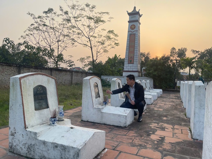 Xã Phúc Lộc tổ chức 6 Đoàn viếng Nghĩa trang Liệt sĩ nhân kỷ niệm 81 năm Ngày thành lập Quân đội nhân dân Việt Nam 22/12- Ảnh 6.