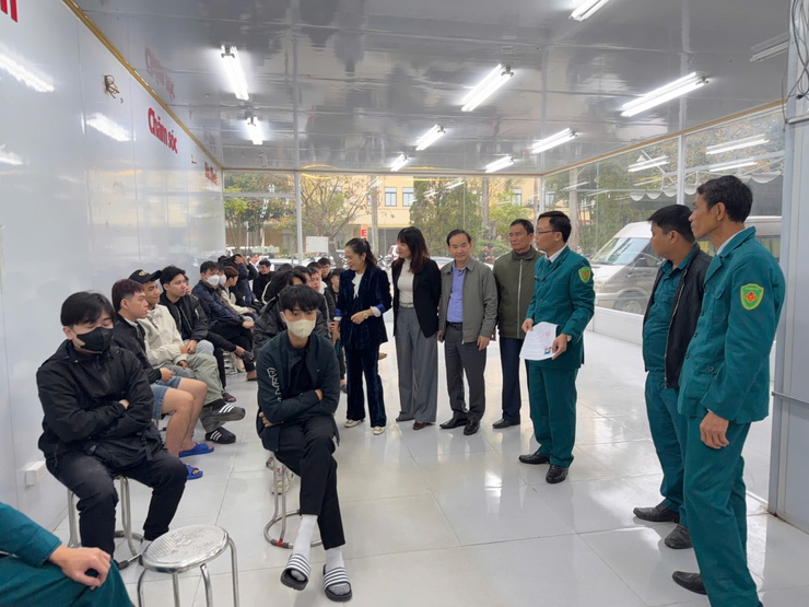 Vân Đình: 101 thanh niên tham gia khám tuyển đạt sức khoẻ sẵn sàng nhập ngũ năm 2026.- Ảnh 1.
