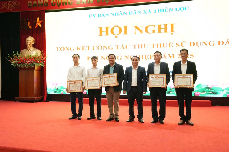 UBND xã Thiên Lộc tổ chức Hội nghị tổng kết công tác thu thuế sử dụng đất phi nông nghiệp năm 2025- Ảnh 6.