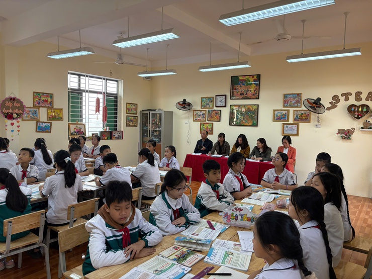 Tam Hưng chấm thi Hội thi giáo viên dạy giỏi cấp tiểu học năm học 2025 – 2026- Ảnh 4.