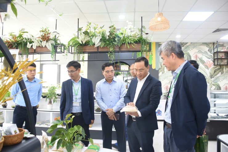 UBND XÃ ỨNG HÒA LÀM VIỆC VỚI HỌC VIỆN NÔNG NGHIỆP VIỆT NAM VỀ ĐỊNH HƯỚNG PHÁT TRIỂN NÔNG NGHIỆP GIAI ĐOẠN 2026–2030.- Ảnh 6.