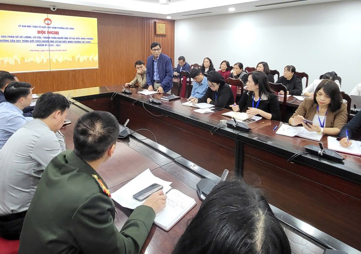 Ủy ban MTTQ phường Việt Hưng triển khai thông báo phân bổ cơ cấu, số lượng, thành phần người được giới thiệu ứng cử đại biểu HĐND phường và hướng dẫn quy trình giới thiệu người ứng cử đại biểu HĐND phường Việt Hưng, nhiệm kỳ 2026-2031- Ảnh 1.