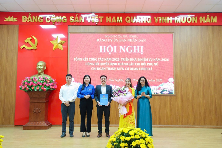 Đảng ủy UBND xã Phú Nghĩa tổng kết công tác năm 2025, triển khai nhiệm vụ năm 2026; Công bố Quyết định thành lập Chi hội Phụ nữ, Chi đoàn Thanh niên Cơ quan UBND xã- Ảnh 8.