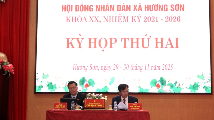 KỲ HỌP CUỐI NĂM 2025 HĐND XÃ HƯƠNG SƠN: QUYẾT NGHỊ NHỮNG NỘI DUNG QUAN TRỌNG CHO GIAI ĐOẠN MỚI- Ảnh 3.