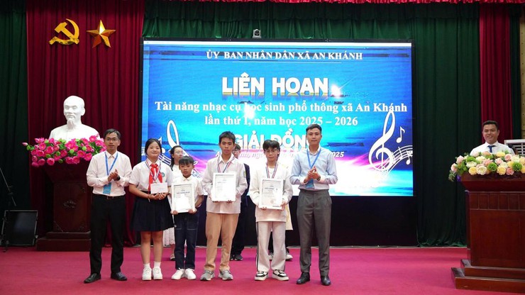 Liên hoan tài năng nhạc cụ học sinh phổ thông xã An Khánh lần thứ I năm học 2025 - 2026- Ảnh 10.