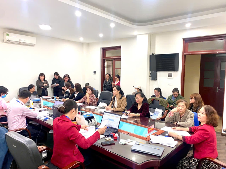 Ngân hàng Chính sách xã hội Đống Đa giải ngân cho vay hộ gia đình có sinh viên học ngành STEM trên địa bàn phường Đống Đa- Ảnh 1.