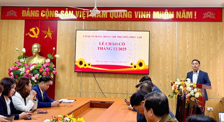 Lễ sinh hoạt dưới cờ tháng 12/2025 cơ quan Đảng, đoàn thể Phường- Ảnh 1.