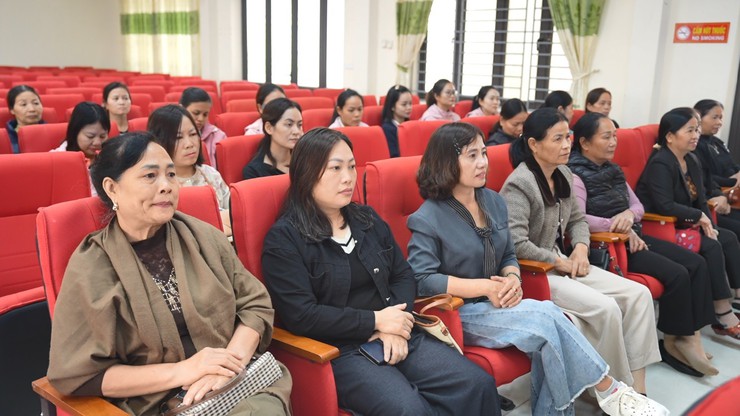 Xã Dương Hoà tổ chức tập huấn sơ cấp cứu, phòng chống tai nạn thương tích và chăm sóc sức khỏe góp phần xây dựng cộng đồng an toàn - Ảnh 5.