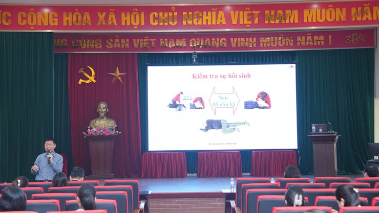 Xã Dương Hoà tổ chức tập huấn sơ cấp cứu, phòng chống tai nạn thương tích và chăm sóc sức khỏe góp phần xây dựng cộng đồng an toàn - Ảnh 9.