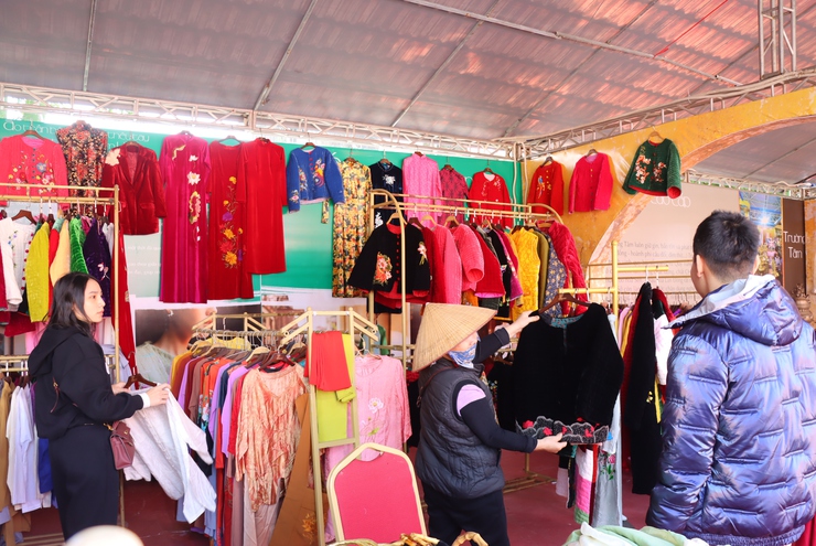 Dấu ấn lan tỏa từ Lễ hội vinh danh làng nghề Phú Xuyên 2025- Ảnh 7.