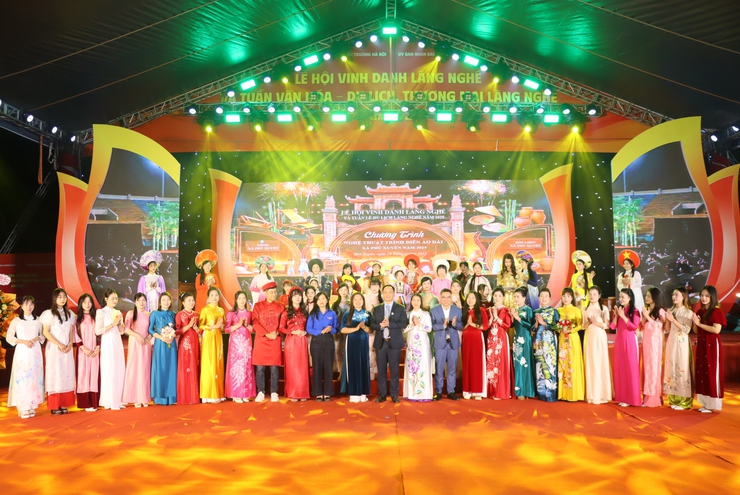 Dấu ấn lan tỏa từ Lễ hội vinh danh làng nghề Phú Xuyên 2025- Ảnh 18.