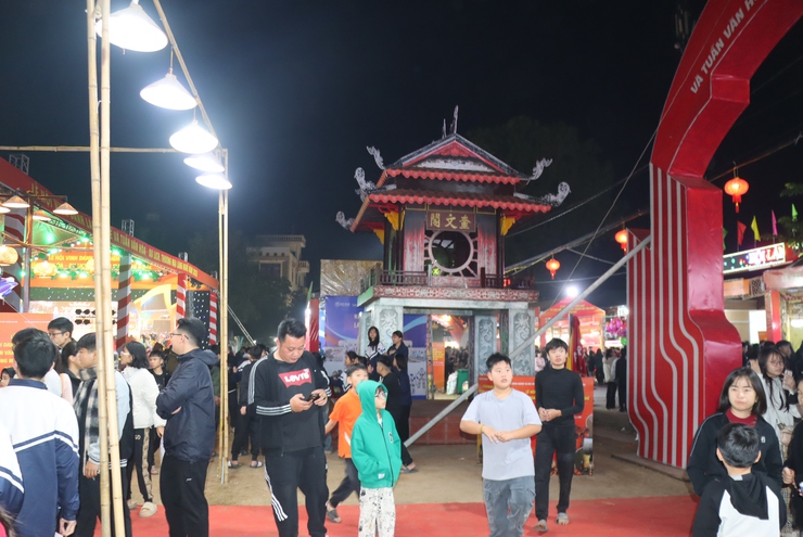 Dấu ấn lan tỏa từ Lễ hội vinh danh làng nghề Phú Xuyên 2025- Ảnh 4.