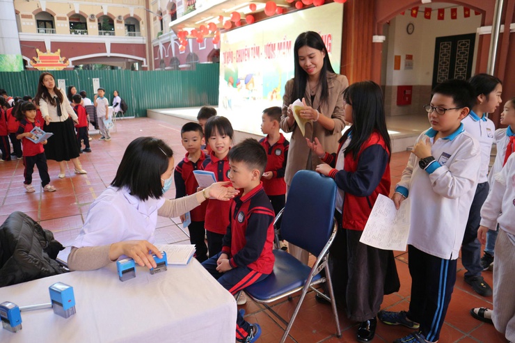 Phường Hai Bà Trưng tổ chức kiểm tra sức khỏe học sinh năm học 2025 - 2026.- Ảnh 5.