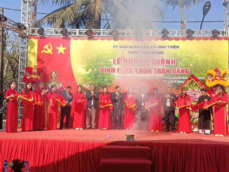 Thôn Lưu Khê và thôn Trần Đăng Xã Ứng Thiên tổ chức lễ khánh thành Đình làng: Gìn giữ và lan tỏa giá trị văn hóa truyền thống- Ảnh 12.