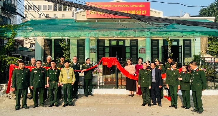 HỘI CỰU CHIẾN BINH PHƯỜNG LONG BIÊN KHÁNH THÀNH CÔNG TRÌNH NHÀ VĂN HÓA TỔ DÂN PHỐ SỐ 27 “SÁNG – XANH – SẠCH – ĐẸP”- Ảnh 1.